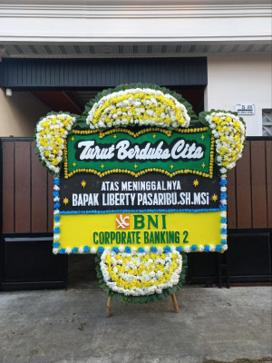 Papan Bunga Duka di Panawangan